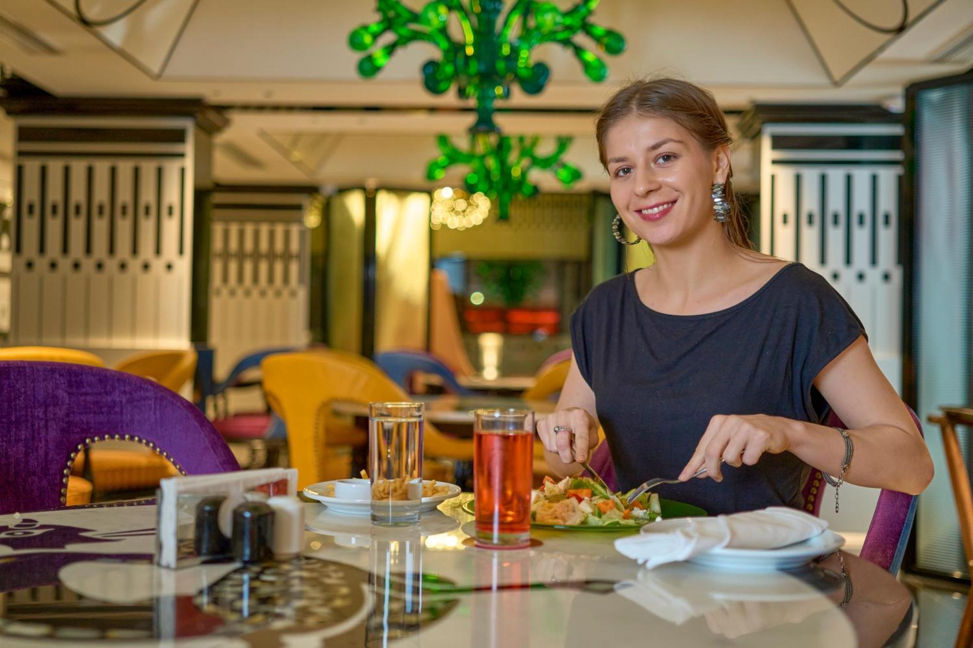 Noah Sky Suites Kochi Zewnętrze zdjęcie